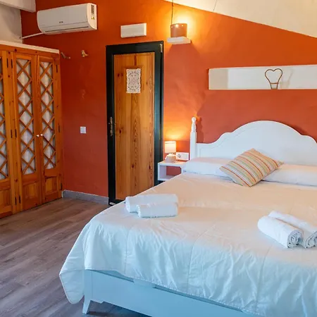 Biniati Des Pi Country house *